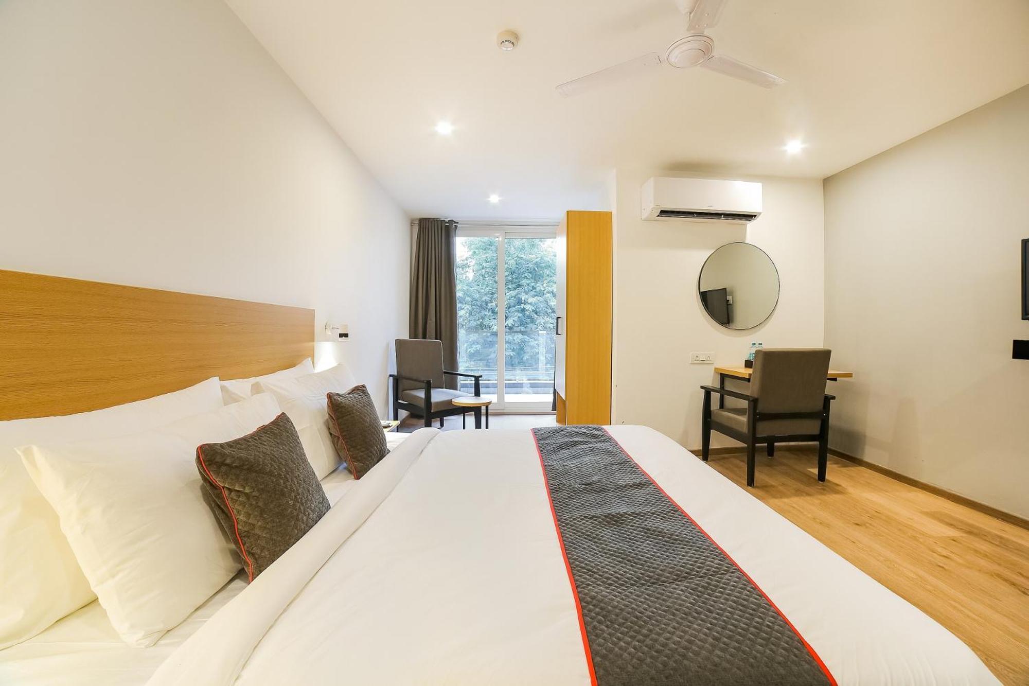 Hotel Super Townhouse Near Appu Ghar Gurgaon Exterior foto